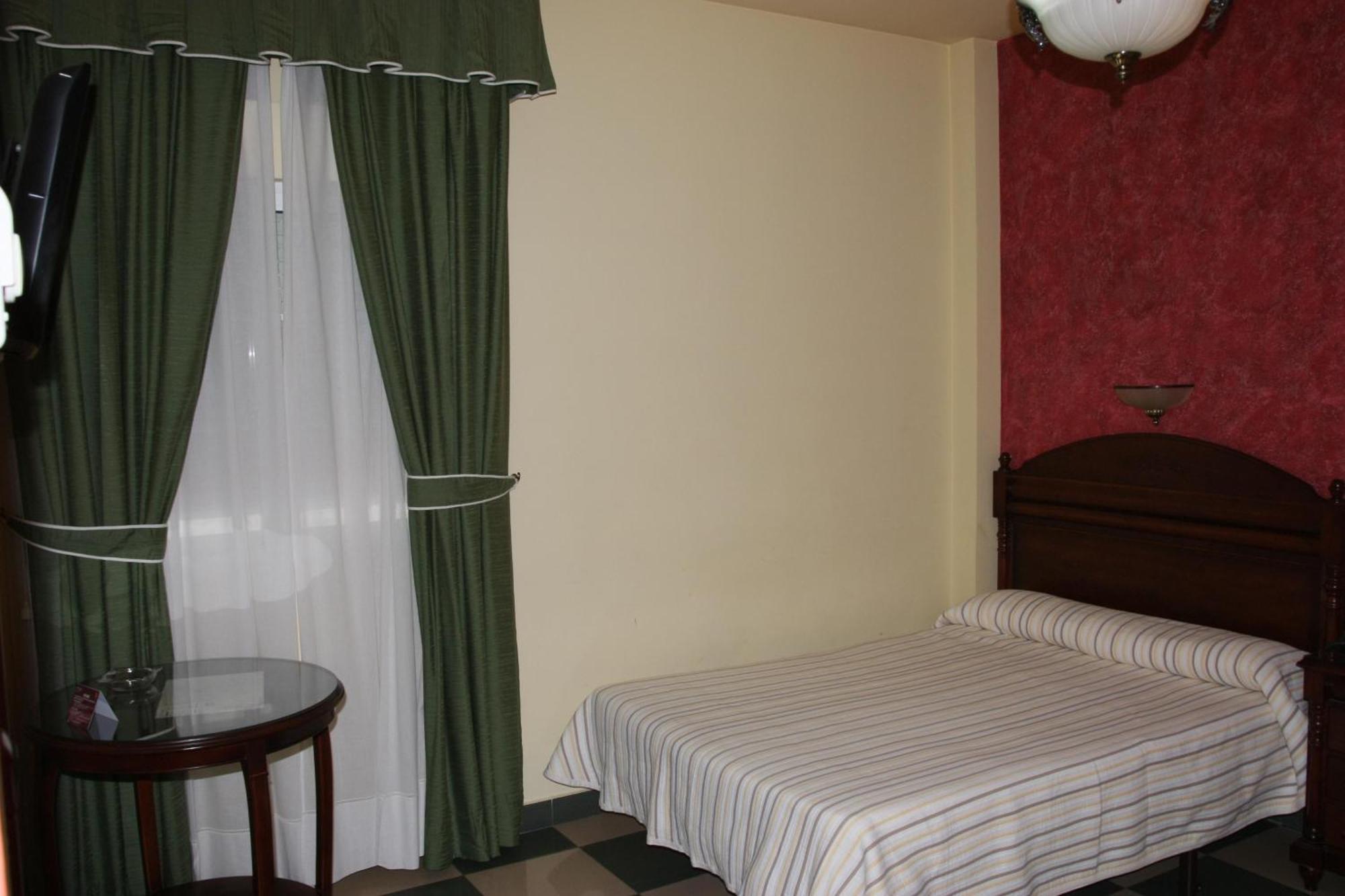 Hotel Frijon Aceuchal Εξωτερικό φωτογραφία