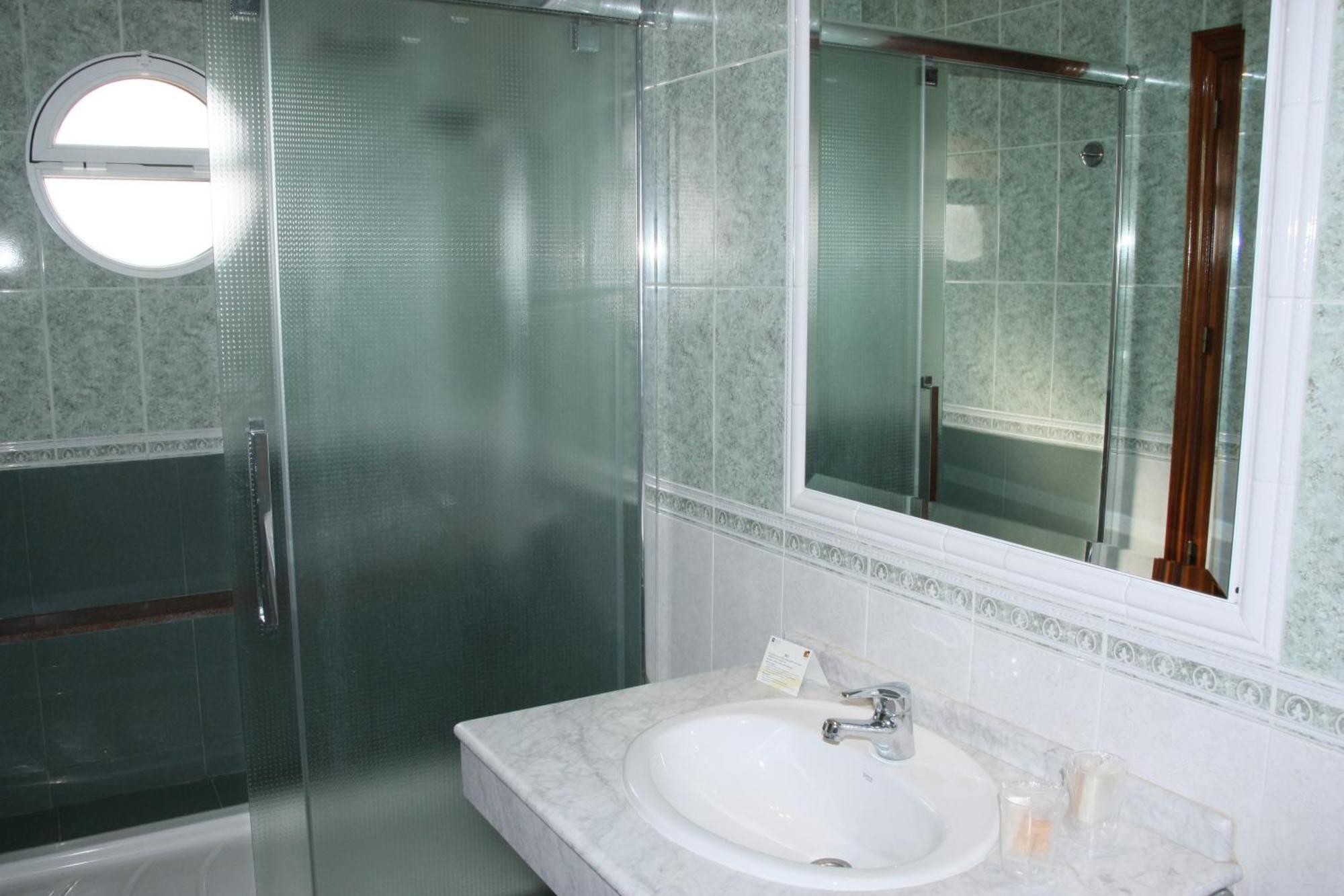 Hotel Frijon Aceuchal Εξωτερικό φωτογραφία